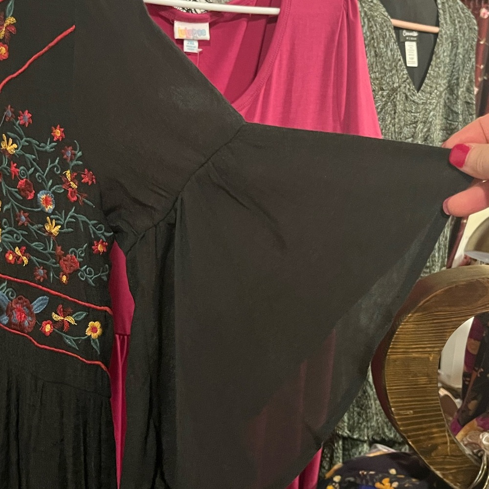 Floral Embroidered Black Boutique Dress - Picture 2 of 5